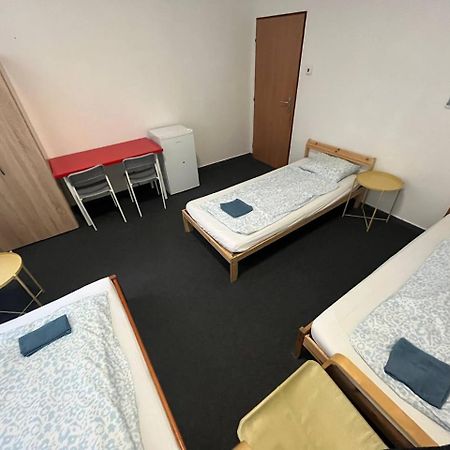 Rooms Veveri - Uvoz, 10 Min Peski Do Centru Brno Zewnętrze zdjęcie