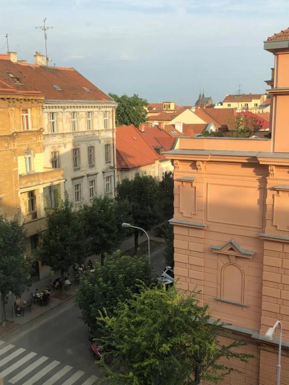 Rooms Veveri - Uvoz, 10 Min Peski Do Centru Brno Zewnętrze zdjęcie