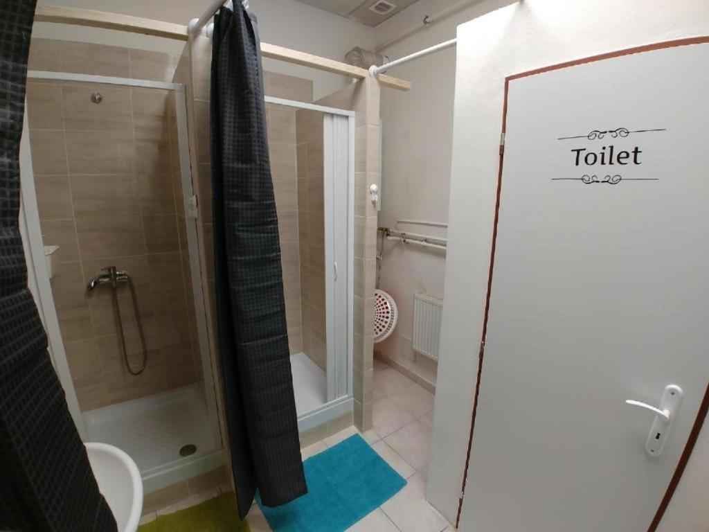 Rooms Veveri - Uvoz, 10 Min Peski Do Centru Brno Zewnętrze zdjęcie
