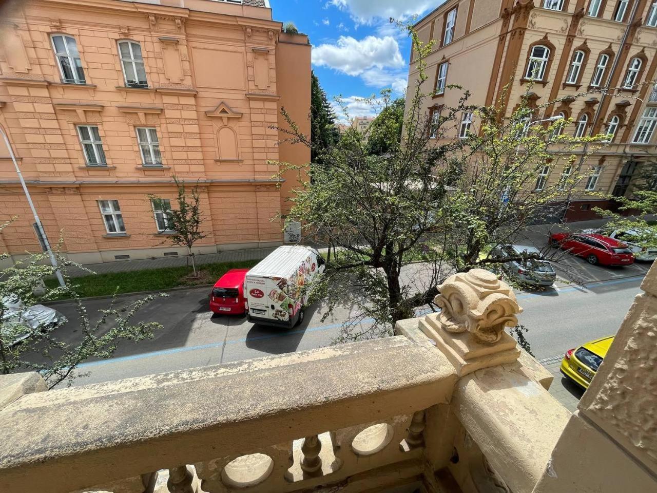 Rooms Veveri - Uvoz, 10 Min Peski Do Centru Brno Zewnętrze zdjęcie